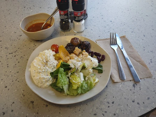 Kaufman Dining Hall photo 7